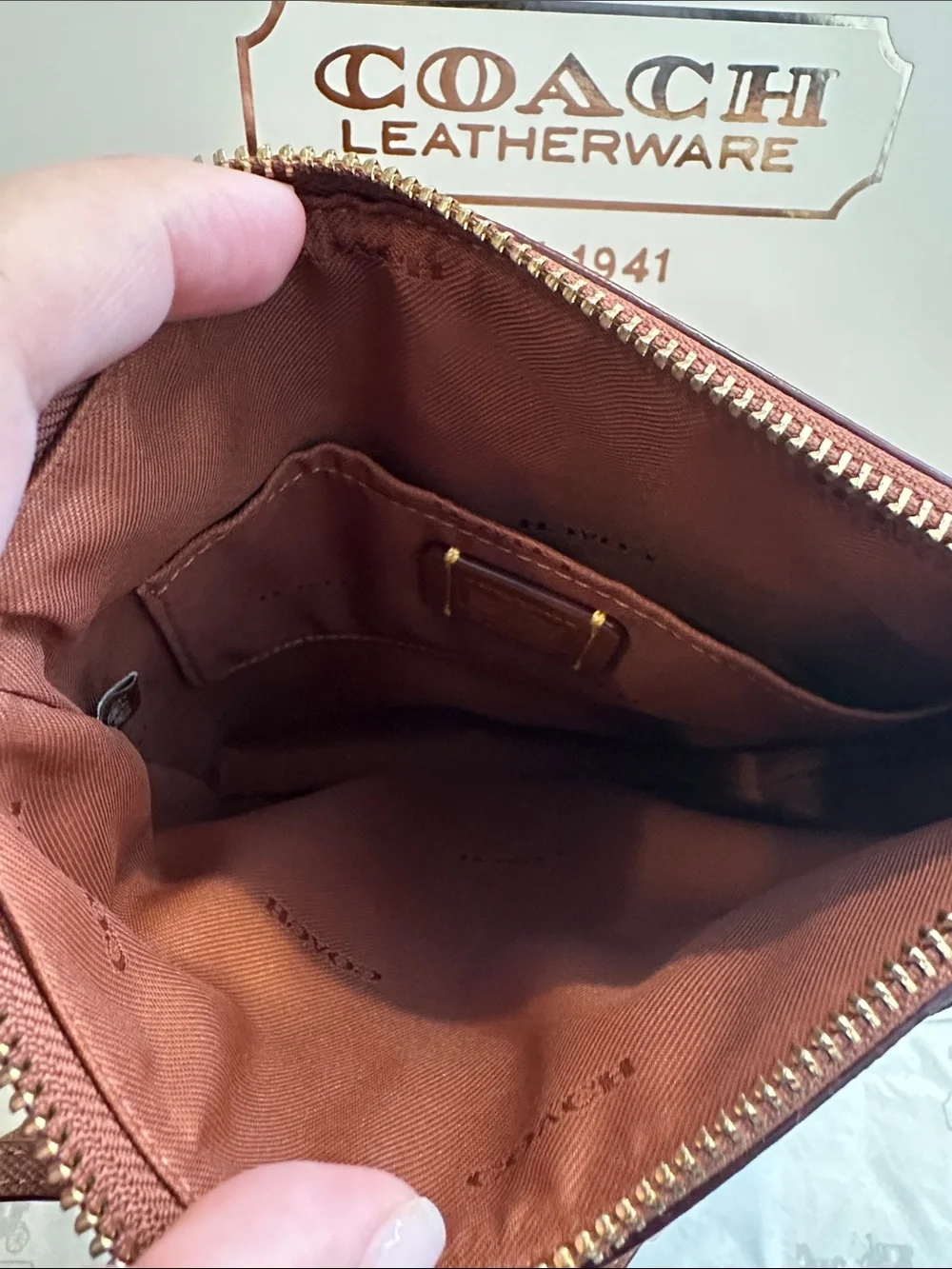 Coach crossbody - Picture 3 of 4